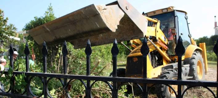 Αρχίζουν κατεδαφίσεις αυθαιρέτων – 22 σπίτια σε τρεις περιοχές της Αττικής!